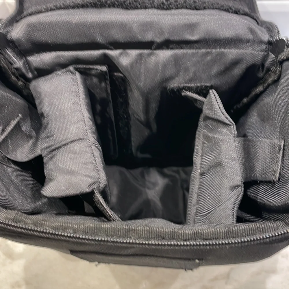 Quantaray Camera case w shoulder strap